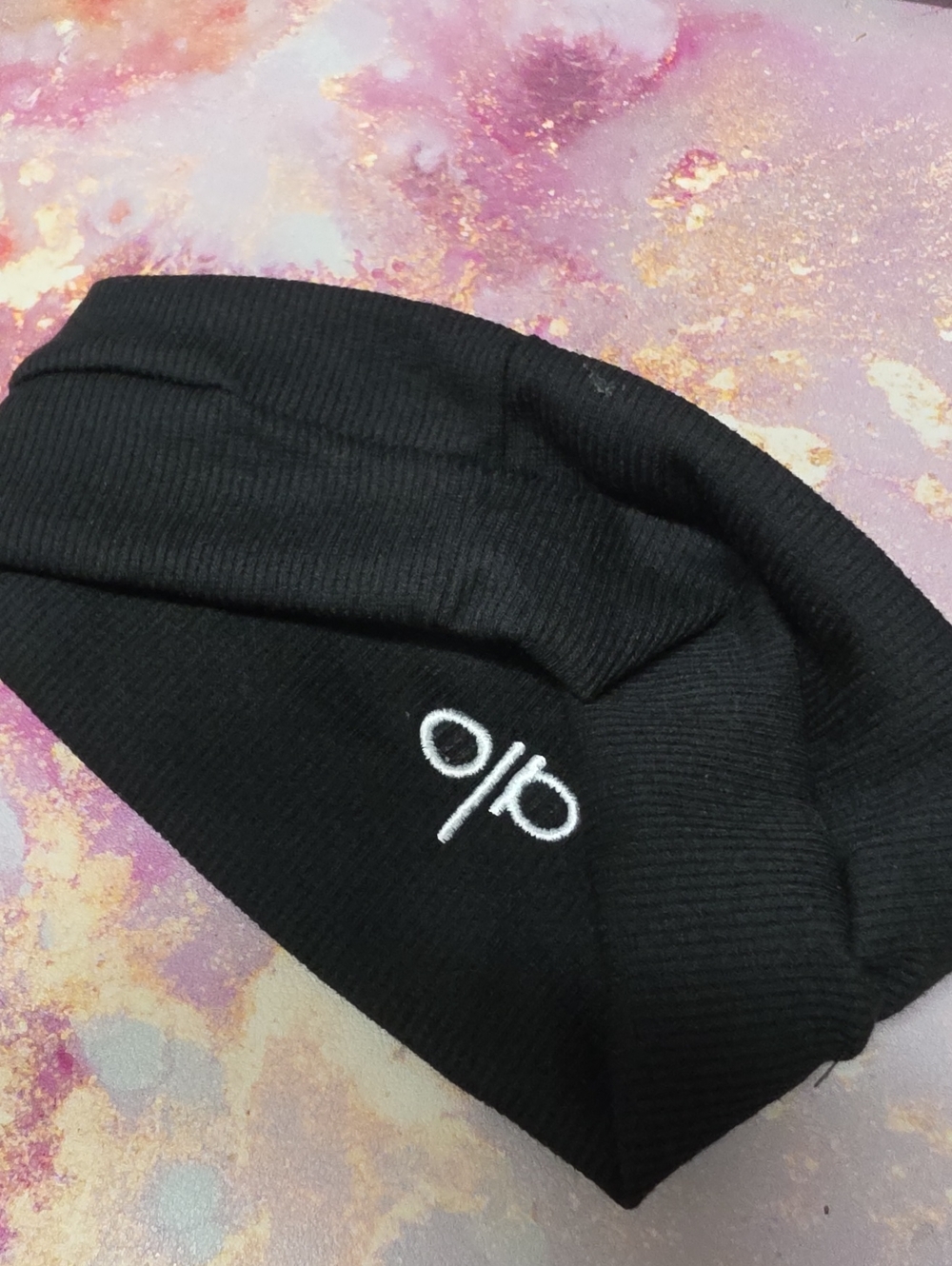 Alo Hairband - Picture 3 of 3
